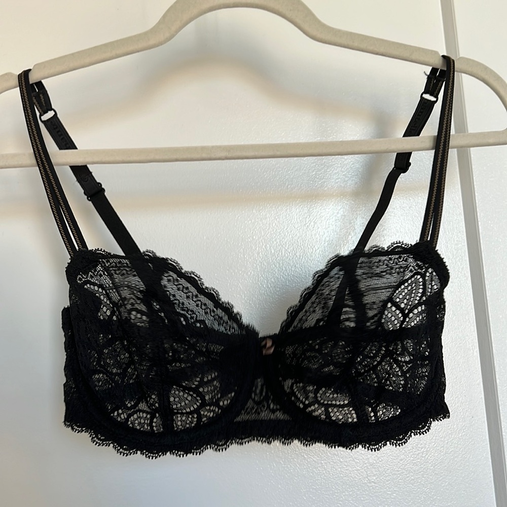32D Chantelle Bra